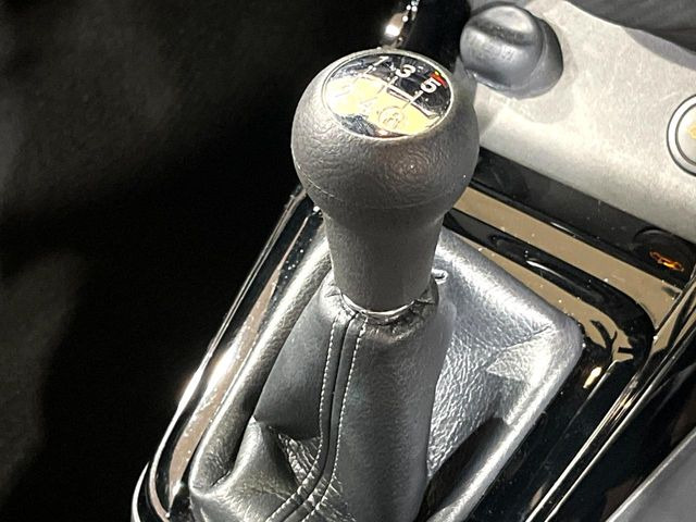 【フロア5速MT】走りの6速MT!!スポーティーな走行をお楽しみいただけます♪