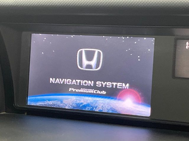 【ナビゲーション】使いやすいナビで目的地までしっかり案内してくれます。各種オーディオ再生機能も充実しており、お車の運転がさらに楽しくなります!!