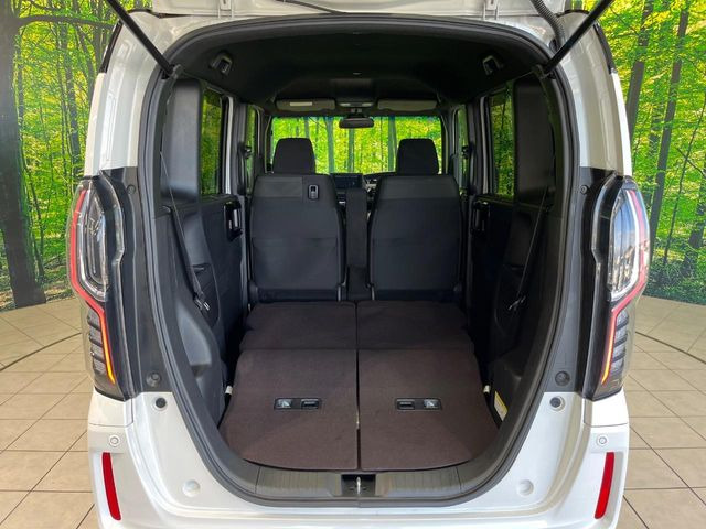 普段のお買い物や通勤、送迎等に十分な荷室スペースを確保しております。セカンドシートを倒すと、大きな荷物の積載も可能です♪