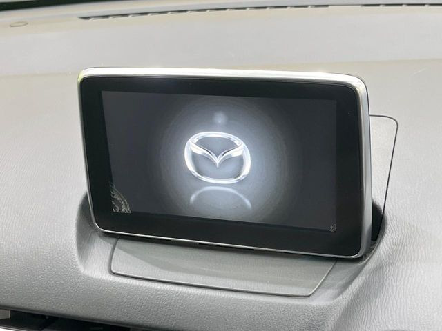 【純正ナビ】人気の純正ナビを装備。オーディオ機能も充実しており、Bluetooth接続すればお持ちのスマホやMP3プレイヤーの音楽を再生可能!毎日の運転がさらに楽しくなります!!