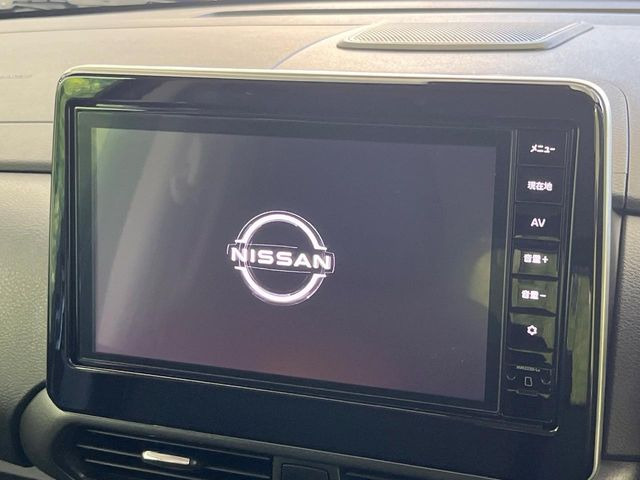 【純正9型ナビ】人気の純正ナビを装備。オーディオ機能も充実しており、Bluetooth接続すればお持ちのスマホやMP3プレイヤーの音楽を再生可能!毎日の運転がさらに楽しくなります!!