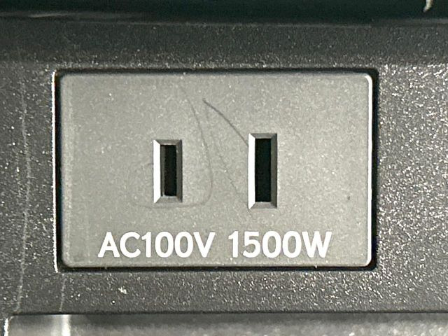 【1500Wアクセサリーコンセント】消費電力1500Wまでの家電が使えます。キャンプやスポーツ・アウトドアでのアクティビティはもちろん、災害・停電の際に大活躍♪