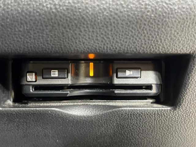 【ETC】高速道路の料金所をストレスなく通過!話題のスポットやサービスエリアに多い「スマートIC」利用時は必須のアイテムです。当店でセットアップを実施、ご納車当日からすぐにご利用いただけます!