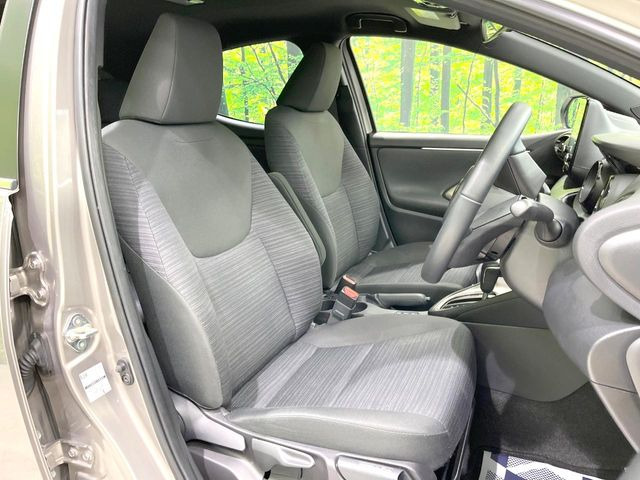 運転席シート廻りは使用感も少なく、良好な状態となっています。丁寧に使われていたことがよくわかりますね。