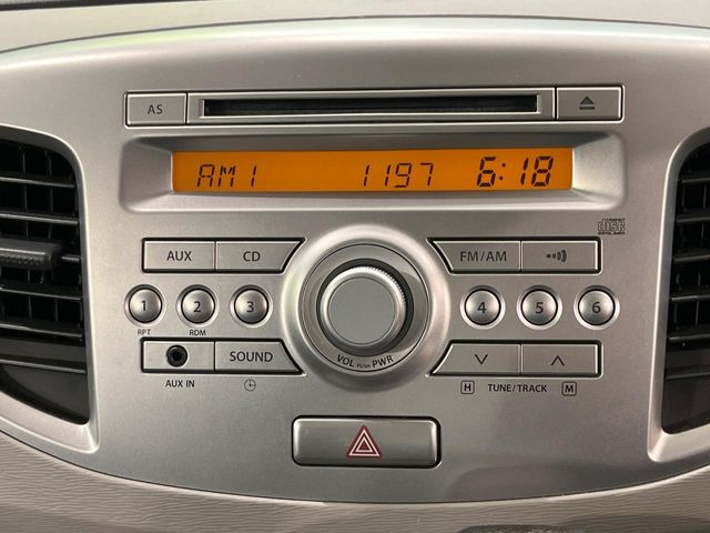 お好きな音楽を車内でお楽しみいただけます♪スピーカー交換・ウーハー追加などの音質向上や、最新ナビ・後席モニター等の取り付けも是非ご相談ください!