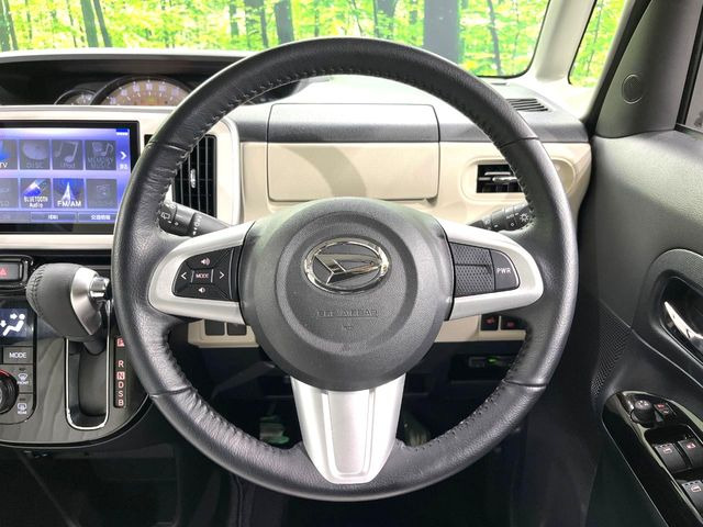 【純正革巻きステアリング】上質な革を使用することで、手にしっかり馴染みとても運転しやすいハンドルです♪