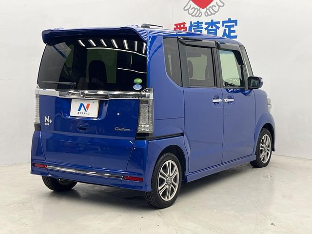 ☆全国のネクステージからお取り寄せが可能※!遠方の店舗に展示してあるクルマが気になる場合も、最寄りの店舗でご覧いただくことが可能です!是非私たちに要望をお聞かせください!※別途費用