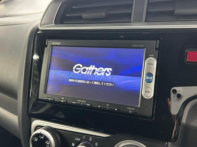 【純正ナビ】人気の純正ナビを装備。オーディオ機能も充実しており、Bluetooth接続すればお持ちのスマホやMP3プレイヤーの音楽を再生可能!毎日の運転がさらに楽しくなります!!