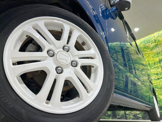 �y����14�C���`�A���~�z�C�[���z�O�ςɃ}�b�`���������A���~�z�C�[���𑕒����Ă���܂��B�e��ЊO�A���~�z�C�[����A�X�^�b�h���X�^�C�����戵�����Ă���܂��B���񂲑��k����������