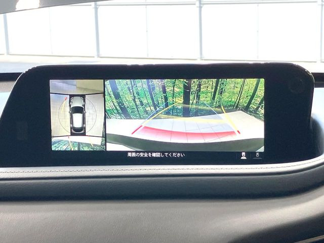 【360&deg;ビューモニター】専用のカメラにより、上から見下ろしたような視点で360度クルマの周囲を確認することができます☆死角部分も確認しやすく、狭い場所での切り返しや駐車もスムーズに行えます。
