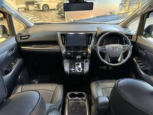 ���Ɍ����s�ɃZ�_���ESUV�𒆐S�Ɂw���l�ł����i�x�œW�����Ă���ǎ����ÎԐ��X�ł��B���̗��C�����Ȃ��̎ԗ�����Ŏ�舵��!�B�֐��n��ōł������ȉ��i���ŗǎ��Ԃ����񋟂ł���悤�w�߂Ă���܂��B