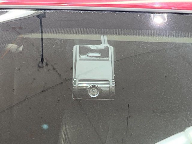 【ドライブレコーダー】ドライブレコーダー装備!走行中はもちろん、あおり運転や事故に遭遇した際、映像で記録し、万一のリスクに備えます。※記録用SDカードはお客様ご自身でご準備いただく必要があります。