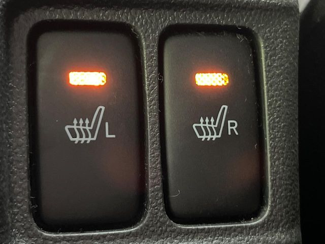 【シートヒーター】寒い日に重宝するシートヒーター!エアコンより早く温まってくれるので寒がりの人も安心ですね♪エアコンの温風は乾燥するから苦手、という方にもをおすすめです。
