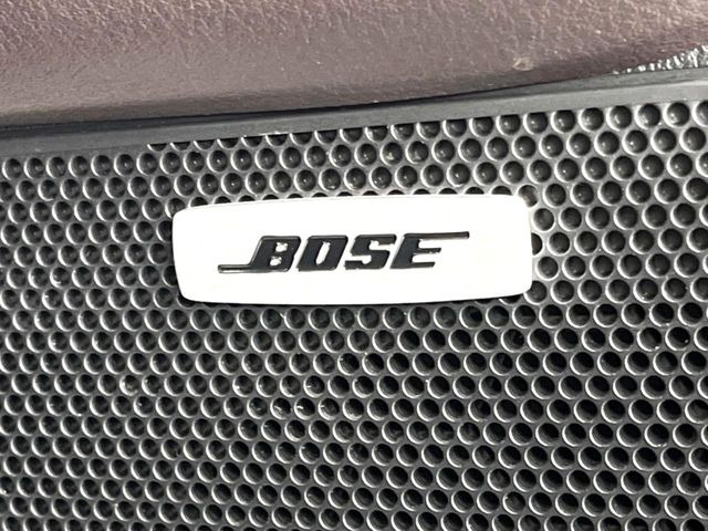 �yBOSE�T�E���h�V�X�e���z���[�J�[�I�v�V�����̍��i�ʃT�E���h�V�X�e���𓋍ځB��p�̃`���[�j���O���{���ꂽ�召�l�X�ȃX�s�[�J�[����ǎ��ȃT�E���h���t�ł��A�Տꊴ���ӂ�鉹����Ԃ����o���܂��B