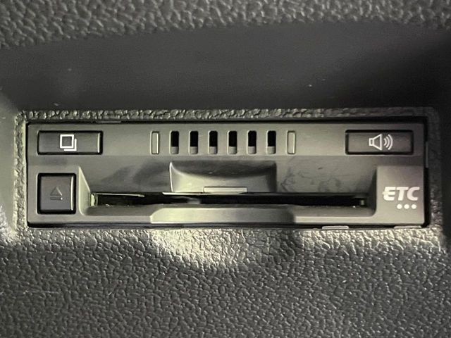 【ETC】高速道路の料金所をストレスなく通過!話題のスポットやサービスエリアに多い「スマートIC」利用時は必須のアイテムです。当店でセットアップを実施、ご納車当日からすぐにご利用いただけます!