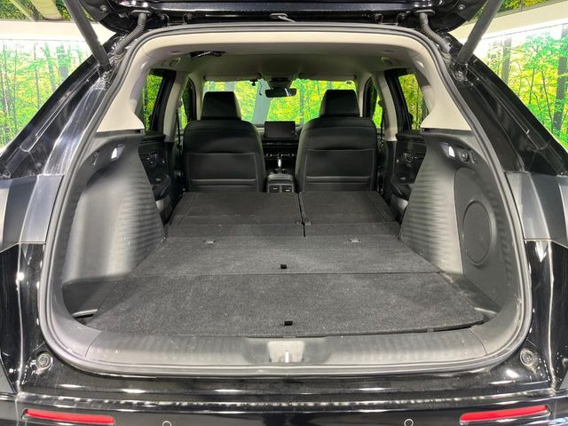 【パワーバックドア】スマートキーや運転席のボタンを押すだけでリアゲートが自動で開閉します!荷物を持っている時や、高い位置にあるバックドアを閉める際に便利な機能です♪