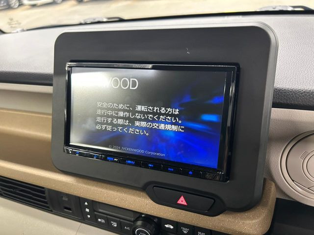 【ナビゲーション】目的地までしっかり案内してくれる使いやすいナビ。Bluetooth接続すればお持ちのスマホやMP3プレイヤーの音楽を再生可能!毎日の運転がさらに楽しくなります!!