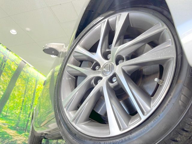 �y����17�C���`�A���~�z�C�[���z�O�ςɃ}�b�`���������A���~�z�C�[���𑕒����Ă���܂��B�e��ЊO�A���~�z�C�[����A�X�^�b�h���X�^�C�����戵�����Ă���܂��B���񂲑��k����������