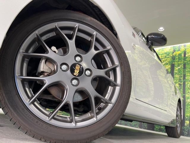 【BBS製16インチアルミホイール】大人気メーカーのホイールを装備♪軽量・高硬度のアルミホイールは、ハンドリング・加速など、走りの質を向上してくれます♪