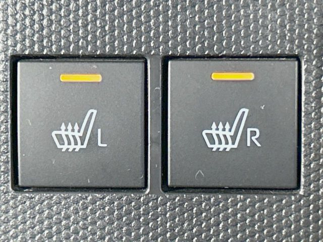 【シートヒーター】寒い日に重宝するシートヒーター!エアコンより早く温まってくれるので寒がりの人も安心ですね♪エアコンの温風は乾燥するから苦手、という方にもをおすすめです。