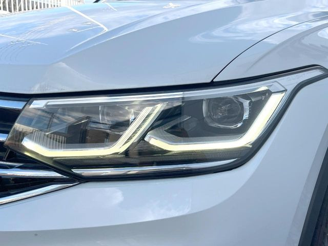 ●LEDヘッドライト:夜間走行時も良好な視界を確保し安心して運転できる高輝度LEDヘッドライトを装備!点灯速度が早く、消費電力も抑えられています。
