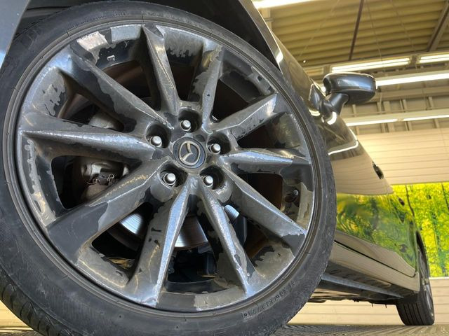 �y18�C���`�A���~�z�C�[���z�O�ςɃ}�b�`�����A���~�z�C�[���𑕒����Ă���܂��B�e��A���~�z�C�[����A�X�^�b�h���X�^�C�����戵�����Ă���܂��B���񂲑��k����������