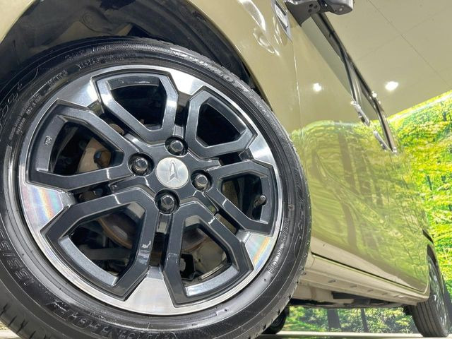�y����15�C���`�A���~�z�C�[���z�O�ςɃ}�b�`���������A���~�z�C�[���𑕒����Ă���܂��B�e��ЊO�A���~�z�C�[����A�X�^�b�h���X�^�C�����戵�����Ă���܂��B���񂲑��k����������