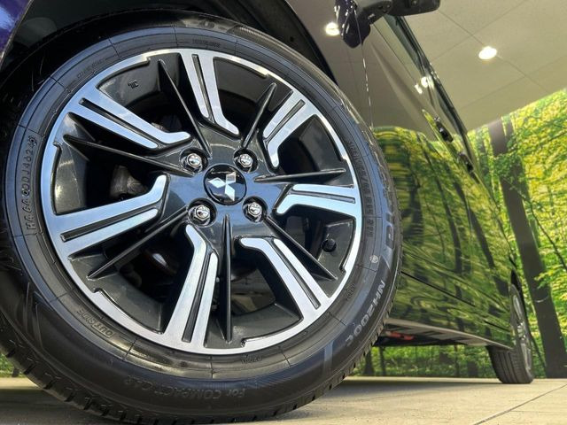 �y����15�C���`�A���~�z�C�[���z�O�ςɃ}�b�`���������A���~�z�C�[���𑕒����Ă���܂��B�e��ЊO�A���~�z�C�[����A�X�^�b�h���X�^�C�����戵�����Ă���܂��B���񂲑��k����������