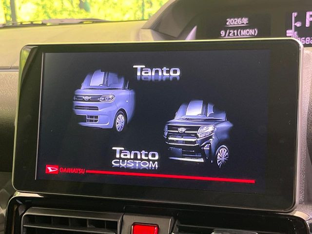 【純正9型ナビ】人気の純正ナビを装備しております。ナビの使いやすさはもちろん、オーディオ機能も充実!キャンプや旅行はもちろん、通勤や買い物など普段のドライブも楽しくなるはず♪