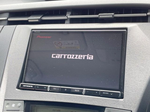 【ナビゲーション】目的地までしっかり案内してくれる使いやすいナビ。Bluetooth接続すればお持ちのスマホやMP3プレイヤーの音楽を再生可能!毎日の運転がさらに楽しくなります!!