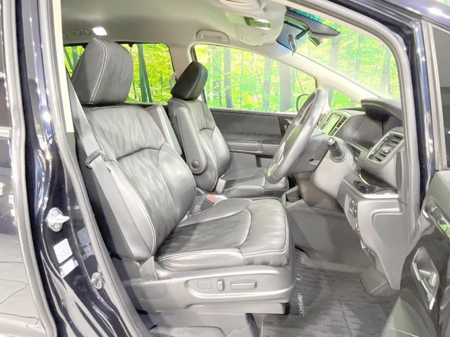 運転席シート廻りは使用感も少なく、良好な状態となっています。丁寧に使われていたことがよくわかりますね。