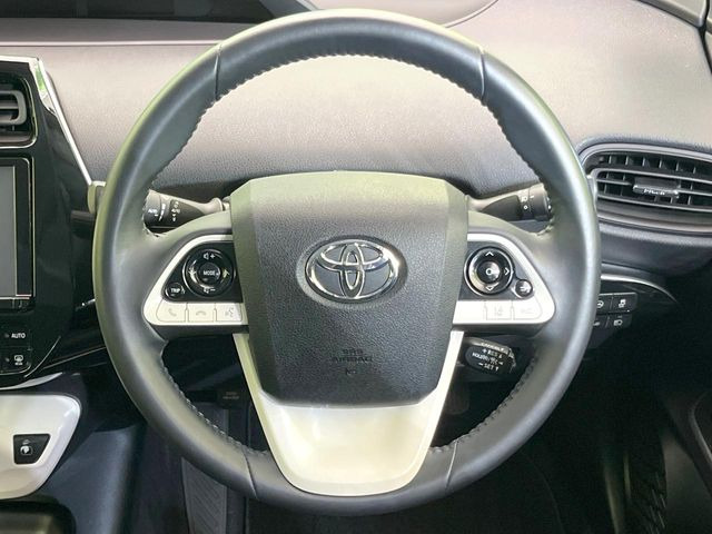 【ステアリングスイッチ】運転中、前方から目線をそらすことなく、オーディオ等の操作が可能な便利機能!安心&快適なドライブを演出してくれます♪