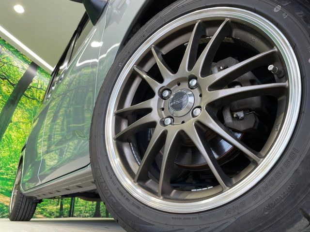 �y16�C���`�A���~�z�C�[���z�O�ςɃ}�b�`�����A���~�z�C�[���𑕒����Ă���܂��B�e��A���~�z�C�[����A�X�^�b�h���X�^�C�����戵�����Ă���܂��B���񂲑��k����������