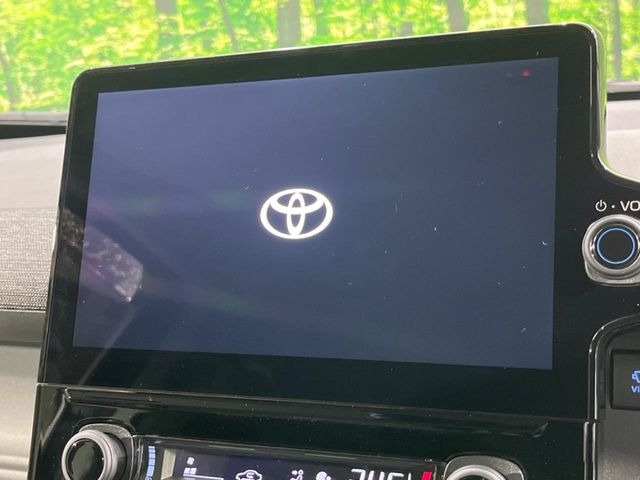 【10.5インチ ディスプレイオーディオ】大画面のディスプレイはAppleCarPlayやAndroidAutoが利用可能。大きな画面でスマホナビアプリ等が利用いただけます♪
