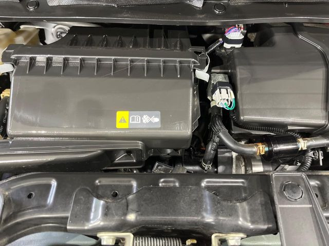 親切・丁寧な専門メカニックスタッフが応対!・車検・点検整備・事故等の修理などアフターサービスも安心。お車のカスタマイズもネクステージのサービススタッフまでご相談ください!