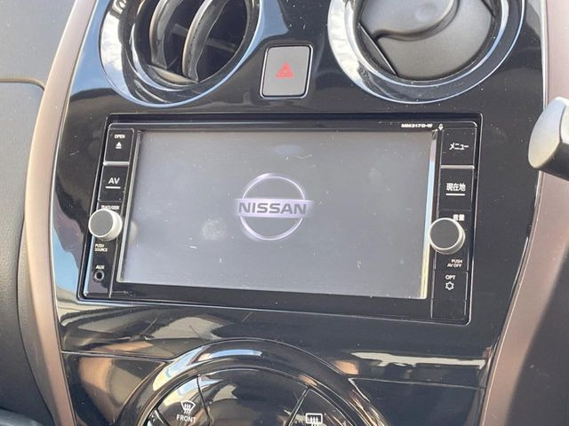 【ナビゲーション】使いやすいナビで目的地までしっかり案内してくれます。各種オーディオ再生機能も充実しており、お車の運転がさらに楽しくなります!!