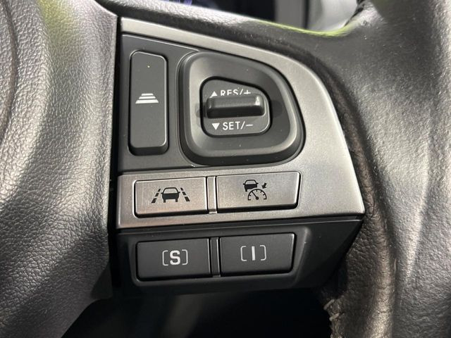 【全車速追従機能付クルーズコントロール】高速道路での長距離走行が楽に!!自動で速度を保つクルーズコントロールが、衝突軽減システムと連携し、前方の車両を感知して車間を保つように速度調節してくれます!!
