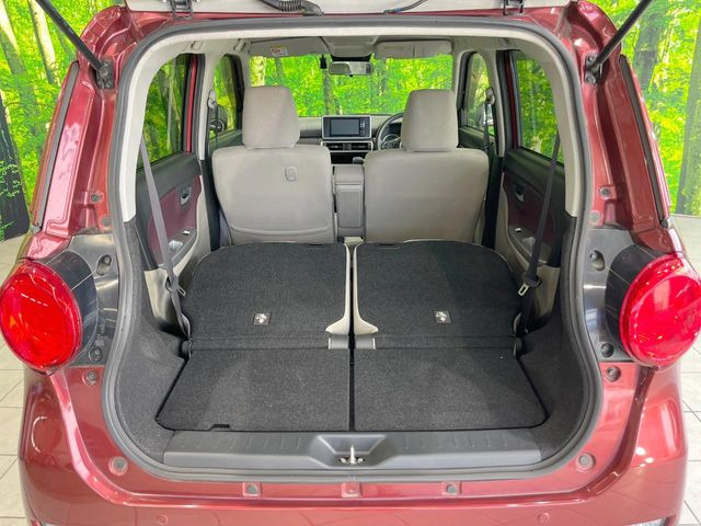 普段のお買い物や通勤、送迎等に十分な荷室スペースを確保しております。セカンドシートを倒すと、大きな荷物の積載も可能です♪