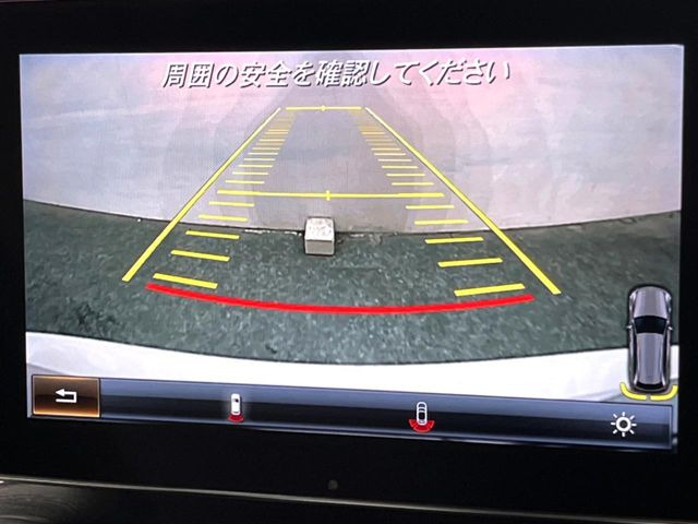 ●バックカメラ:便利な【バックカメラ】で安全確認もできます。駐車が苦手な方にもオススメな便利機能です。
