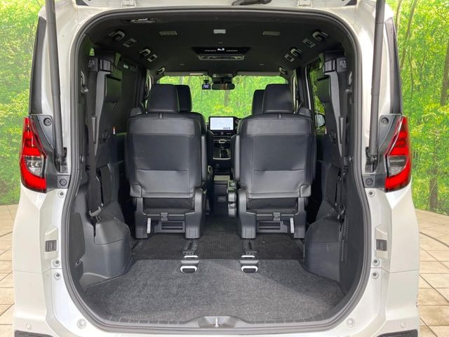 【パワーバックドア】スマートキーや運転席のボタンを押すだけでリアゲートが自動で開閉します!荷物を持っている時や、高い位置にあるバックドアを閉める際に便利な機能です♪