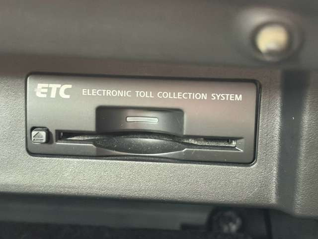 【純正ビルトインETC】装備済み☆長距離ドライブの必需品!高速道路の料金所も楽々通過できますね♪
