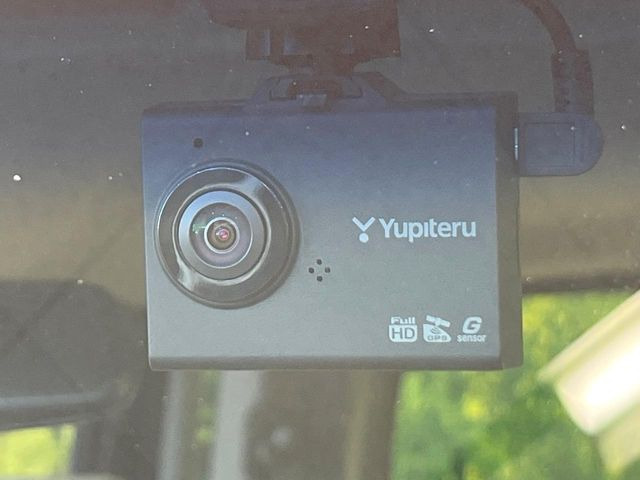 【ドライブレコーダー】ドライブレコーダー装備!走行中はもちろん、あおり運転や事故に遭遇した際、映像で記録し、万一のリスクに備えます。※記録用SDカードはお客様ご自身でご準備いただく必要があります。