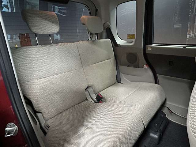 車内もキレイで嫌な臭いもありません☆気になる方は内装のスチームクリーナーも施工可能です♪