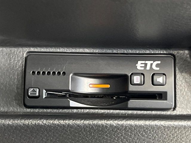 【ETC】高速道路の料金所をストレスなく通過!話題のスポットやサービスエリアに多い「スマートIC」利用時は必須のアイテムです。当店でセットアップを実施、ご納車当日からすぐにご利用いただけます!