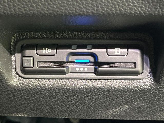 【ETC】高速道路の料金所をストレスなく通過!話題のスポットやサービスエリアに多い「スマートIC」利用時は必須のアイテムです。当店でセットアップを実施、ご納車当日からすぐにご利用いただけます!