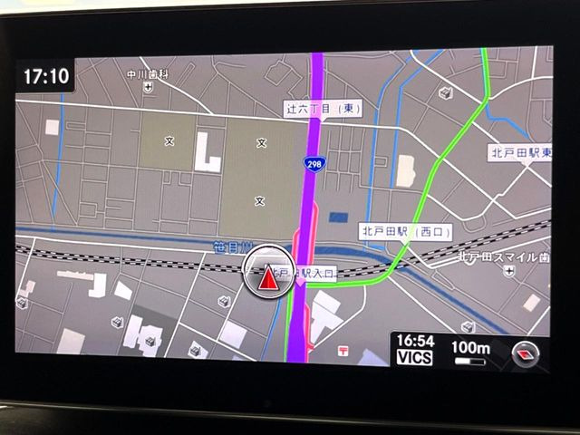 ●純正ナビ:一体感のあるナビは、高級感ある車内を演出してくれます。オーディオ機能も充実しておりますので、運転もより楽しめます♪