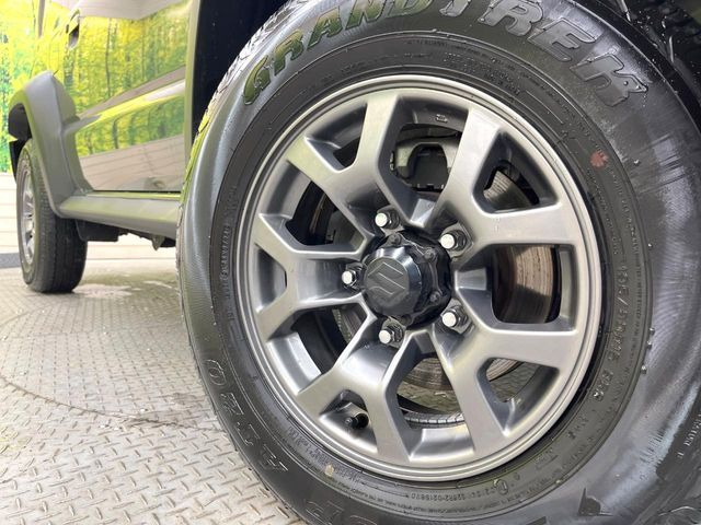 �y�����A���~�z�C�[���z�O�ςɃ}�b�`���������A���~�z�C�[���𑕒����Ă���܂��B�e��ЊO�A���~�z�C�[����A�X�^�b�h���X�^�C�����戵�����Ă���܂��B���񂲑��k����������