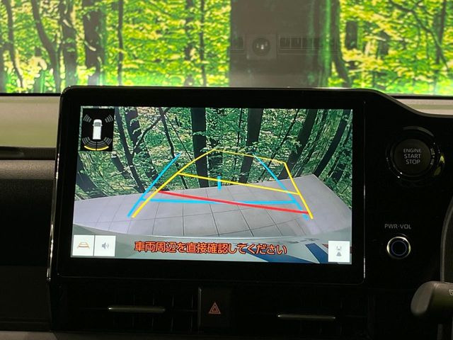 【バックカメラ】駐車時に後方がリアルタイム映像で確認できます。大型商業施設や立体駐車場での駐車時や、夜間のバック時に大活躍!運転スキルに関わらず、今や必須となった装備のひとつです!
