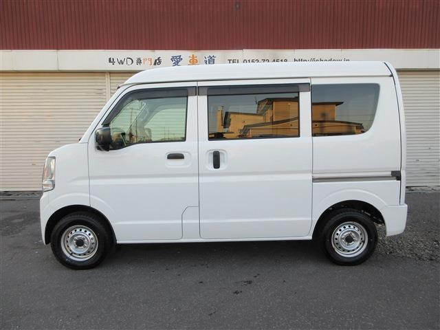 外装・内装の状態を詳しく知りたい方は直接ご来店をして現車確認をお願い致します。遠方の方でなかなか来店は難しい方という方はキズ・凹みの写真や車輌状態表をメールなどでご対応致します。