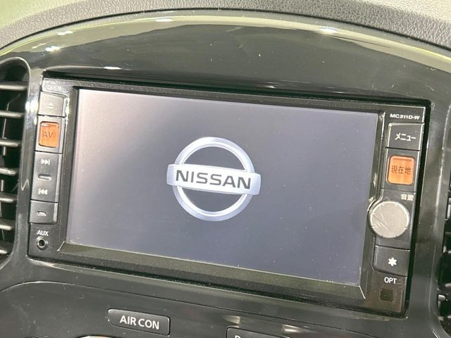 【純正ナビ】人気の純正ナビを装備しております。ナビの使いやすさはもちろん、オーディオ機能も充実!キャンプや旅行はもちろん、通勤や買い物など普段のドライブも楽しくなるはず♪